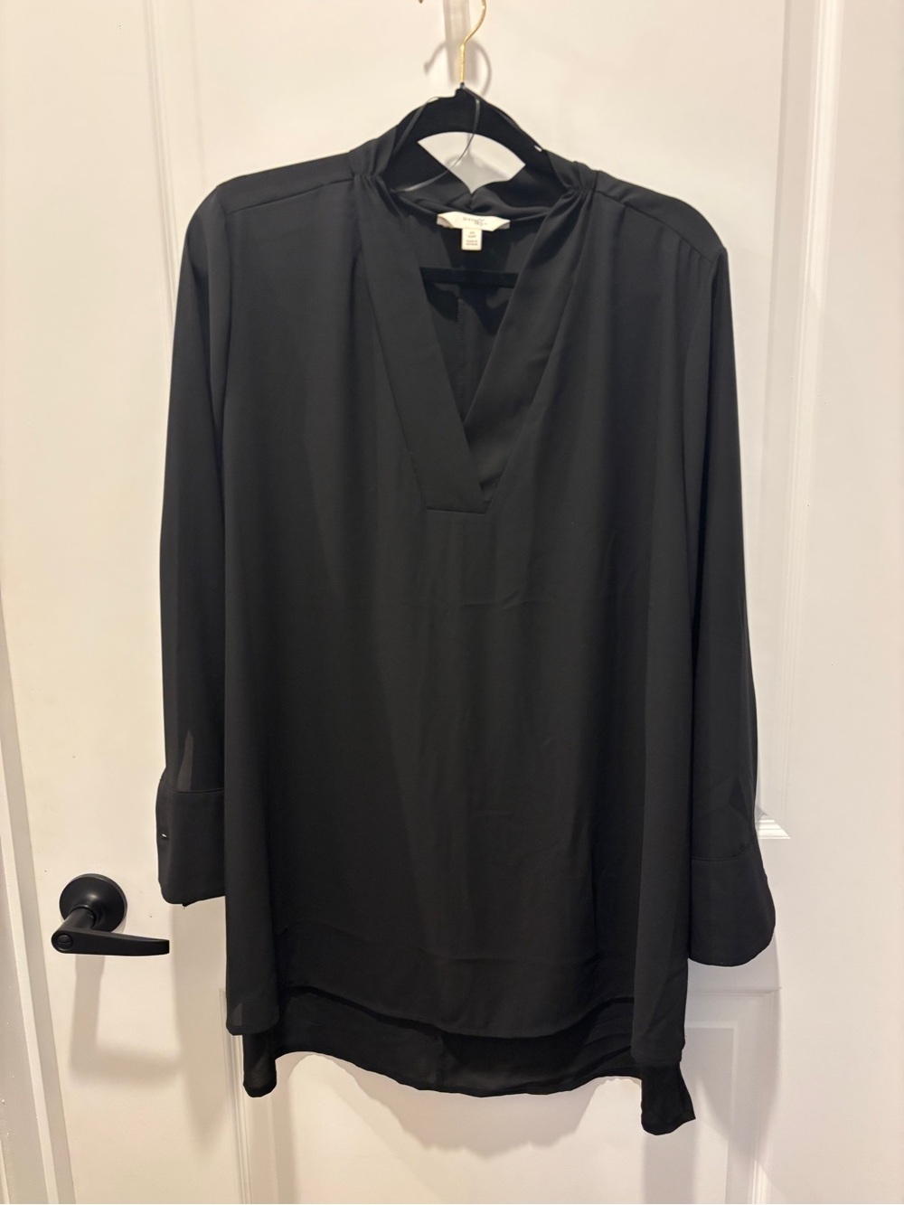 Terra & Sky Black V-Neck Top with Tie Detail